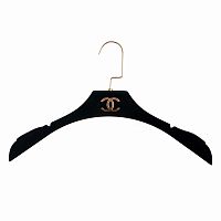 вешалка-плечики chanel черная для женской одежды в Подольске