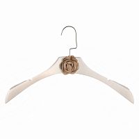 вешалка-плечики chanel белая с цветком кофейного оттенка для женской одежды в Подольске